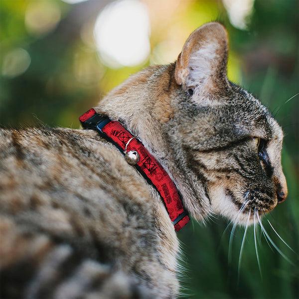 Buckle-Down Breakaway Cat Collar With Bell - PEANUTS Gang Six Character And Title Logo Collage Red/Black