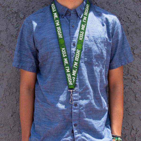 Buckle-Down Lanyard - 1.0" - KISS ME I'M IRISH Clovers Green White
